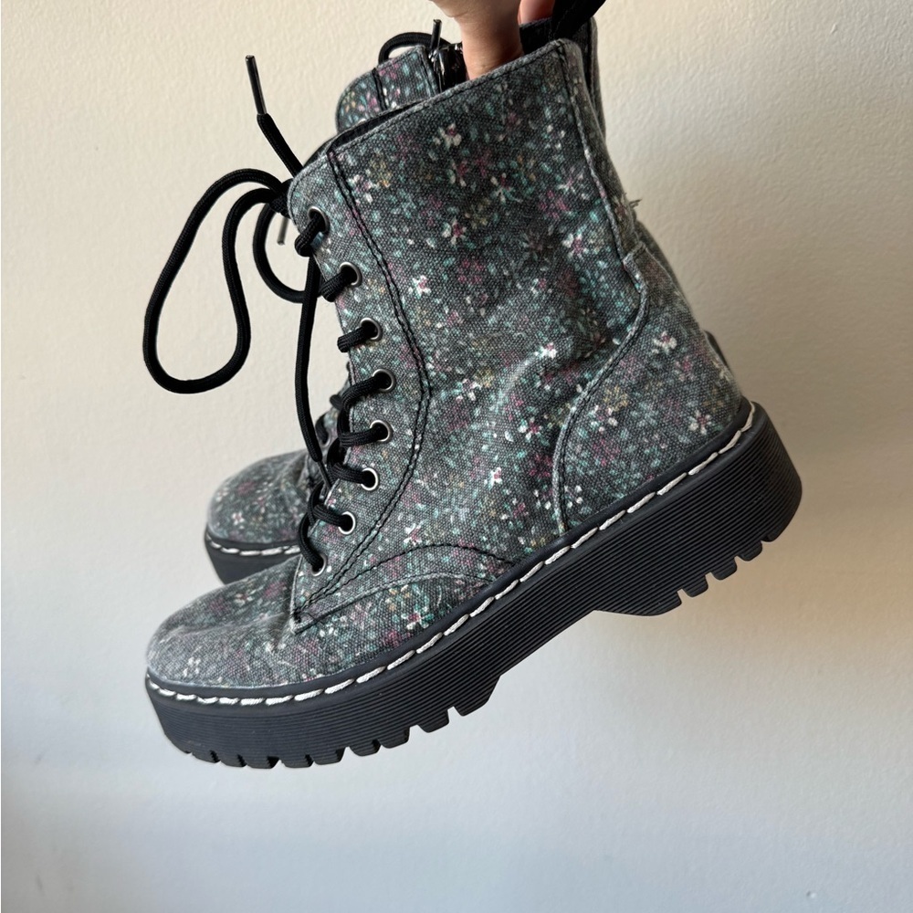 Sincerly Jules Black Floral Lace-Up Combat Boots